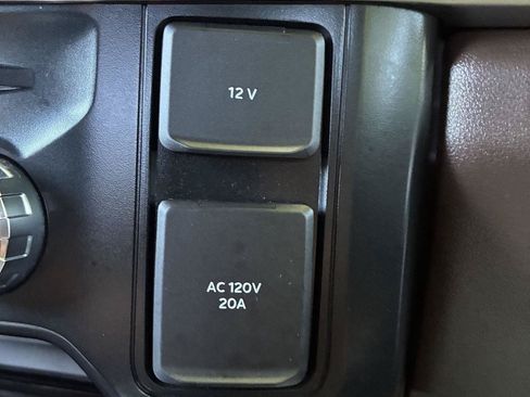 Used 2024 Ford F350 King Ranch AWD/4WD image 39