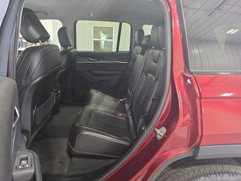 Used 2023 Jeep Grand Cherokee Limited AWD/4WD image 24