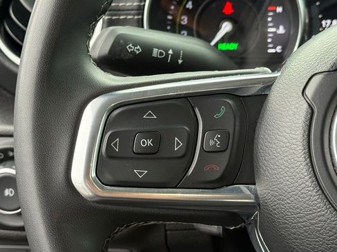 Used 2023 Jeep Wrangler Unlimited Sahara image 23