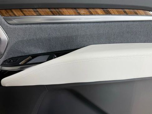 New 2026 Cadillac Escalade ESV Platinum Sport image 29