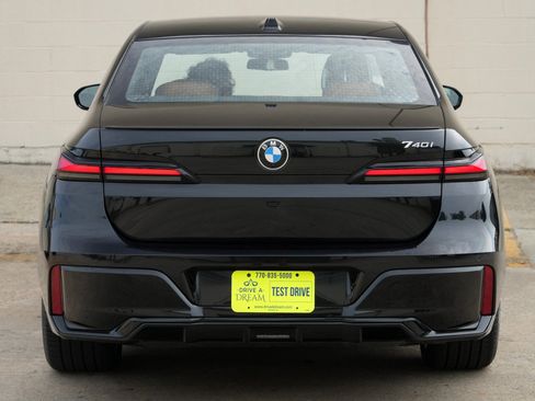 Used 2023 BMW 740i RWD image 65