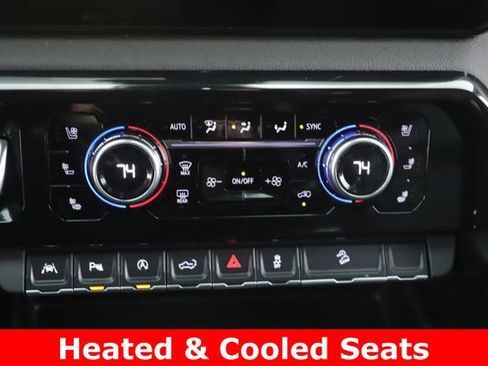 Used 2025 GMC Sierra 1500 AT4 w/ Technology Package AWD/4WD image 4