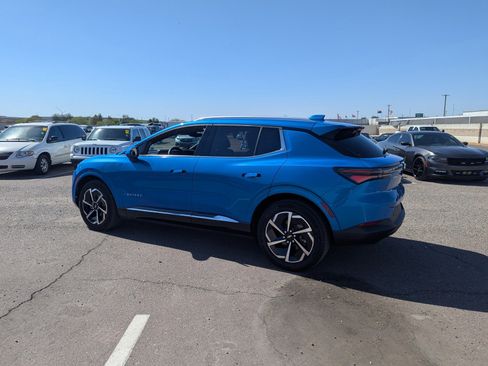 Used 2025 Chevrolet Equinox EV LT w/ Convenience Package image 3