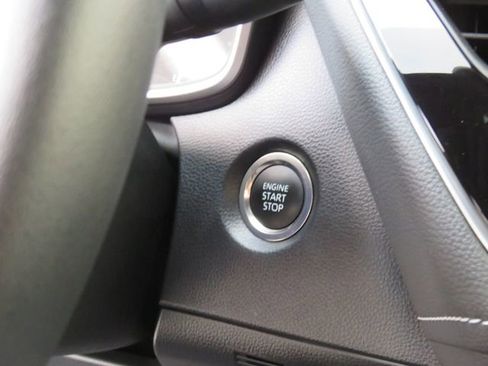 Certified 2025 Toyota Corolla SE w/ SE Package image 27