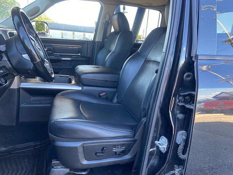 Used 2017 RAM 1500 Laramie AWD/4WD image 7