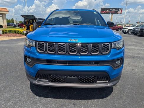 New 2025 Jeep Compass Latitude w/ Sun & Sound Group image 9