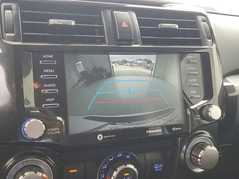 Used 2021 Toyota 4Runner TRD Off-Road Premium AWD/4WD image 27
