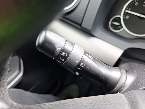 Used 2017 Toyota Tundra SR5 w/ SR5 Upgrade Package image 25