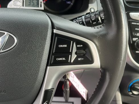 Used 2014 Hyundai Accent SE image 14