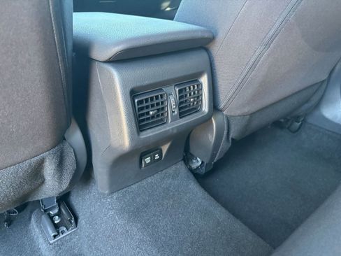 Used 2025 Toyota Camry LE image 24