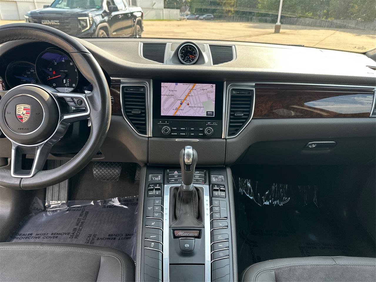 Used 2017 Porsche Macan AWD/4WD image 14