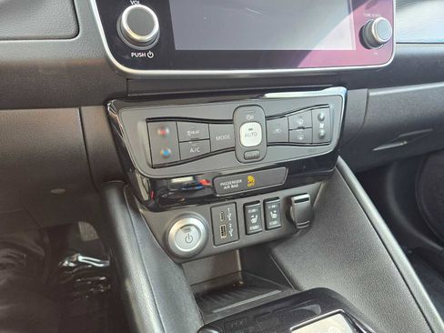 Used 2023 Nissan Leaf SV Plus image 28