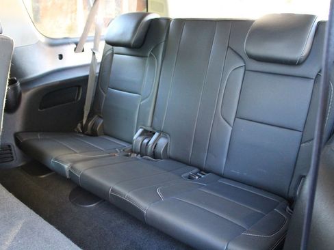 Used 2018 GMC Yukon XL SLT image 14