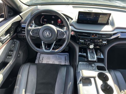 Used 2023 Acura MDX A-Spec image 17
