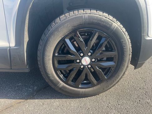 Used 2019 GMC Acadia SLT image 5