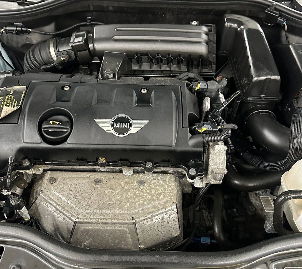 Used 2014 MINI Cooper Convertible FWD image 7
