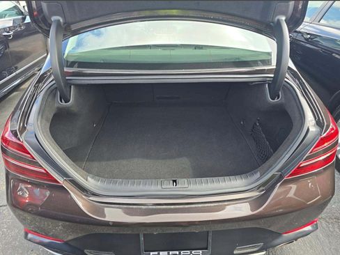 Used 2022 Genesis G70 2.0T RWD image 10