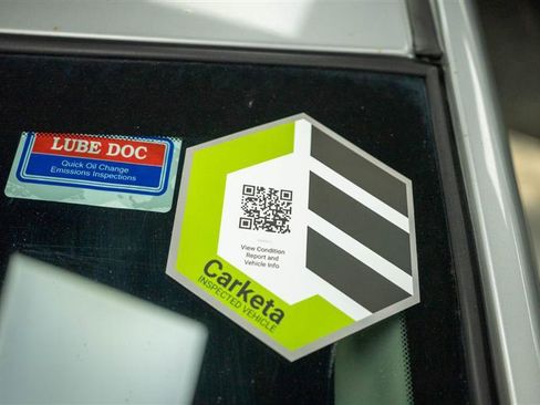 Used 2016 Nissan Sentra S image 27