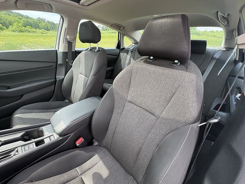 Used 2024 Honda Accord EX image 31