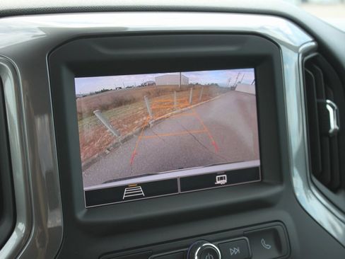 Used 2022 Chevrolet Silverado 1500 Custom image 15