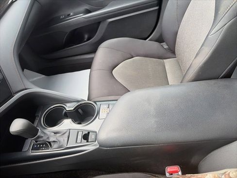 Used 2020 Toyota Camry LE w/ Cold Weather Package image 17