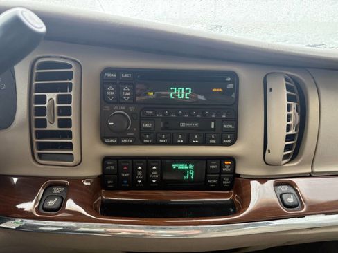 Used 2003 Buick Park Avenue Base 4dr Sedan w/ 1SE Package image 14