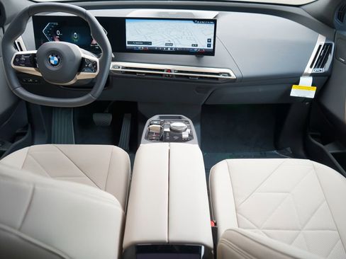 New 2026 BMW iX xDrive45 image 12