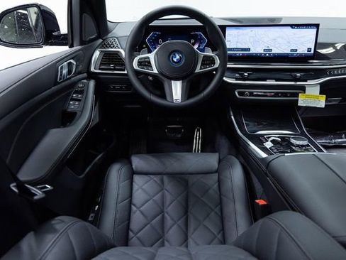 New 2026 BMW X5 xDrive50e w/ M Sport Package image 4