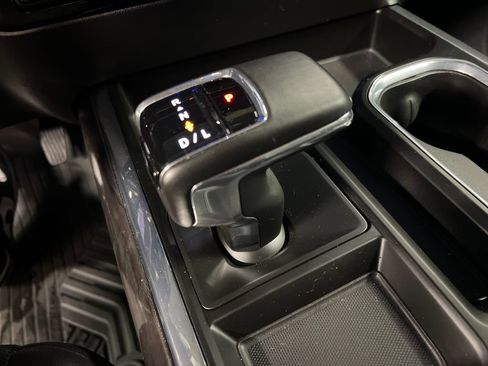 Certified 2023 Chevrolet Silverado 1500 LTZ AWD/4WD image 25