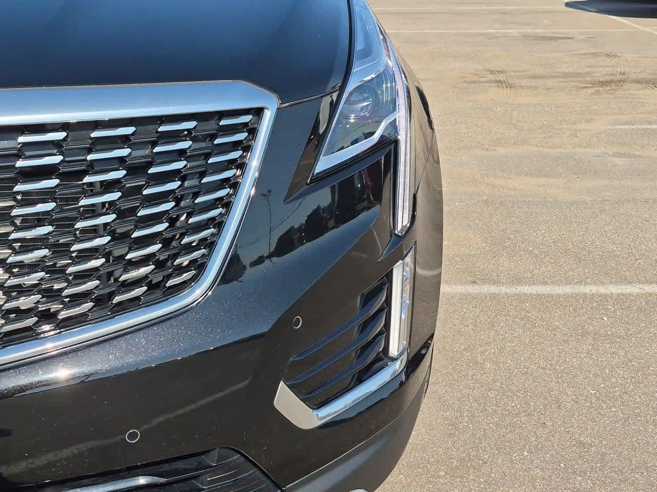 Used 2024 Cadillac XT5 Premium Luxury w/ LPO, Floor Liner Package AWD/4WD image 10