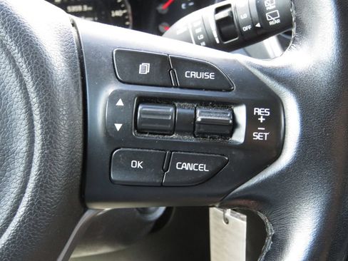 Used 2017 Kia Sorento AWD w/ LX V6 Convenience Package image 23