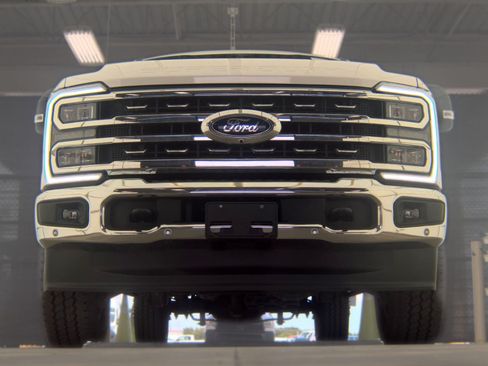 Used 2024 Ford F250 Lariat w/ Lariat Ultimate Package AWD/4WD image 13
