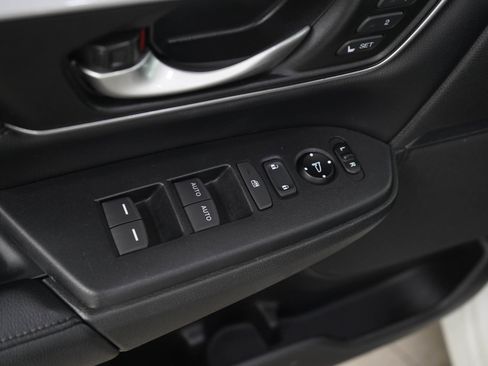 Used 2017 Honda CR-V Touring image 20