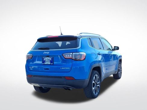 Used 2022 Jeep Compass Limited image 3