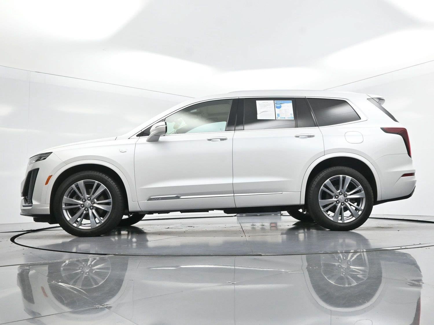 Certified 2024 Cadillac XT6 Premium Luxury AWD/4WD image 53