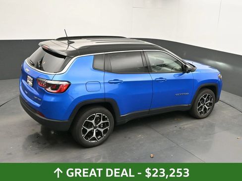 Used 2025 Jeep Compass Limited AWD/4WD image 38