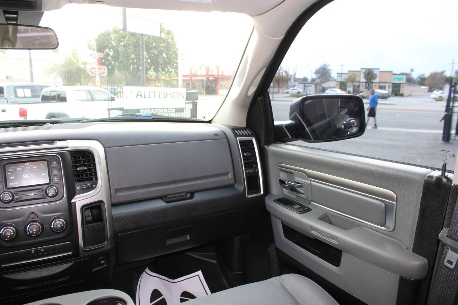 Used 2017 RAM 1500 Classic SLT RWD image 26