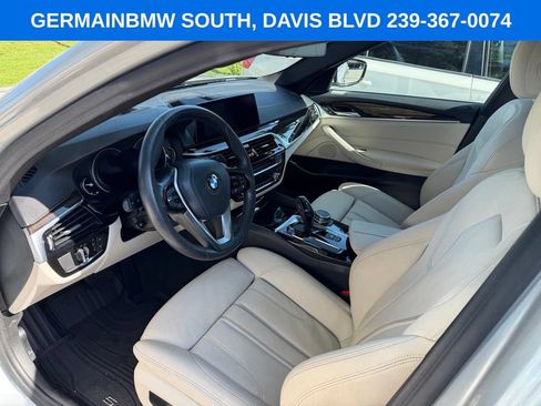 Used 2019 BMW 530i w/ Convenience Package RWD image 11