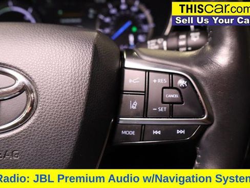 Used 2021 Toyota Highlander Platinum image 12