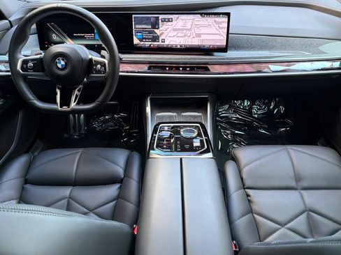 Used 2023 BMW 740i w/ Parking Assistance Package RWD image 12