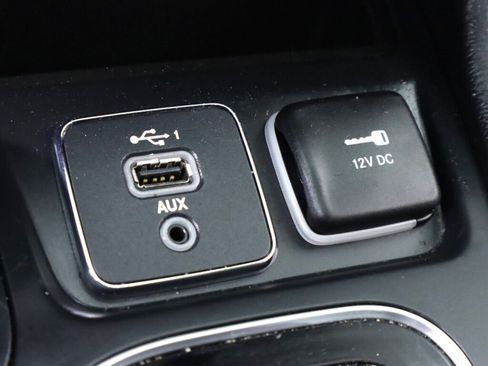 Used 2020 Jeep Cherokee Limited AWD/4WD image 26