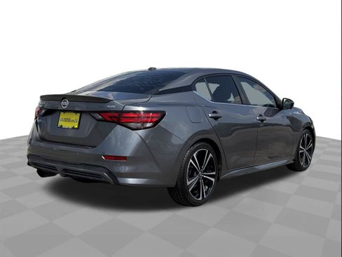 Used 2021 Nissan Sentra SR w/ SR Premium Package FWD image 5