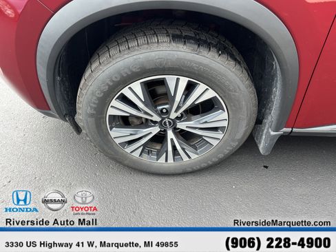 Used 2023 Nissan Rogue SV image 11