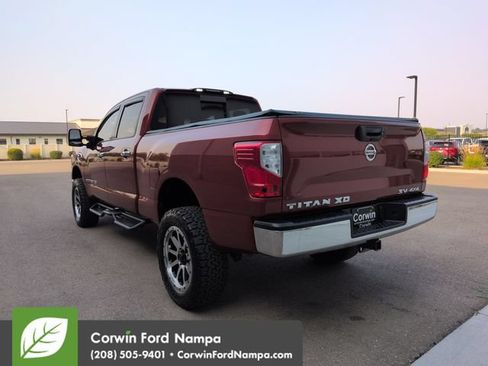 Used 2019 Nissan Titan SV AWD/4WD image 5