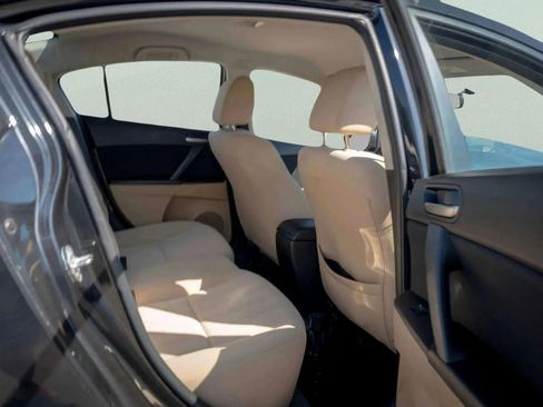 Used 2010 MAZDA MAZDA3 i Touring image 13