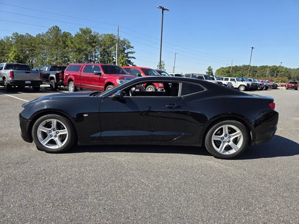 Used 2023 Chevrolet Camaro LT RWD image 2