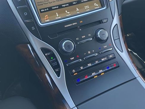 Used 2016 Lincoln MKX Reserve w/ Luxury Package image 16