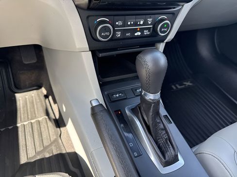 Used 2021 Acura ILX w/ Premium Package FWD image 17