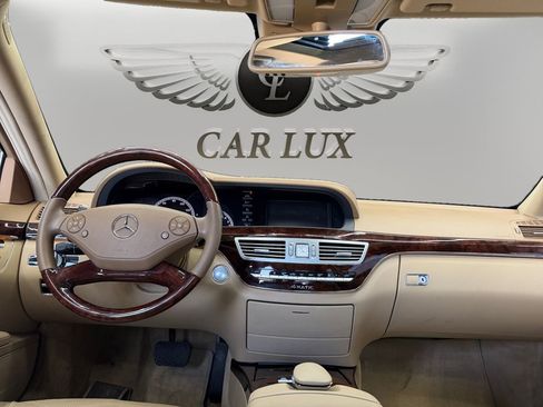 Used 2010 Mercedes-Benz S 550 4MATIC image 11