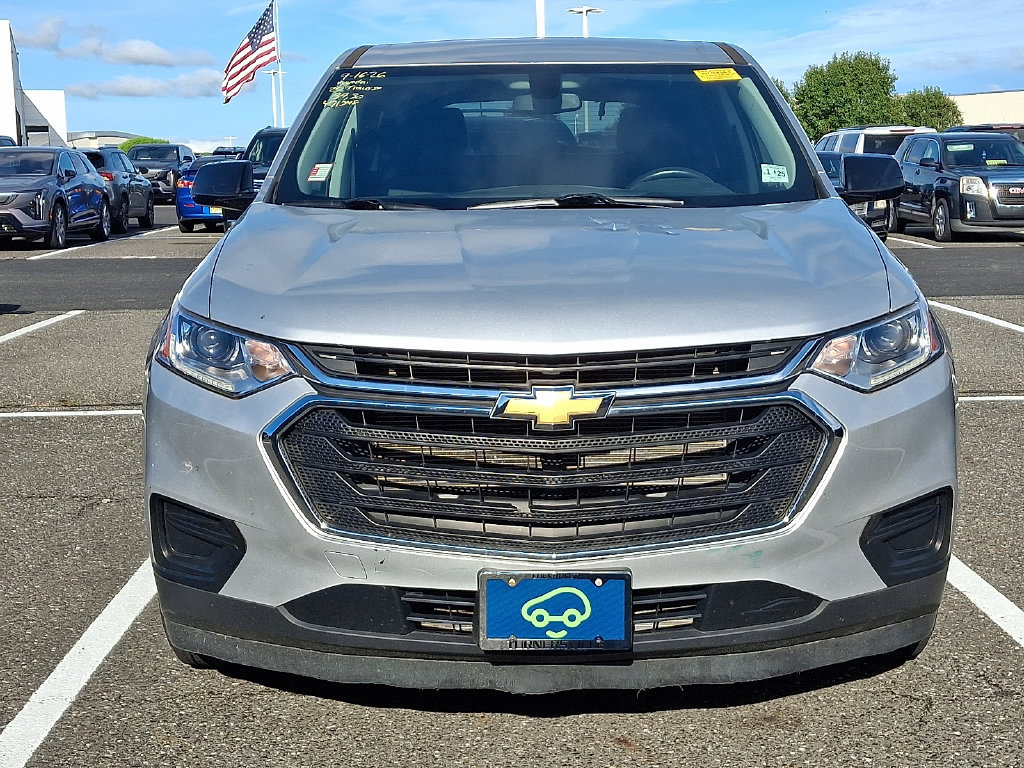 Used 2020 Chevrolet Traverse LS FWD image 2